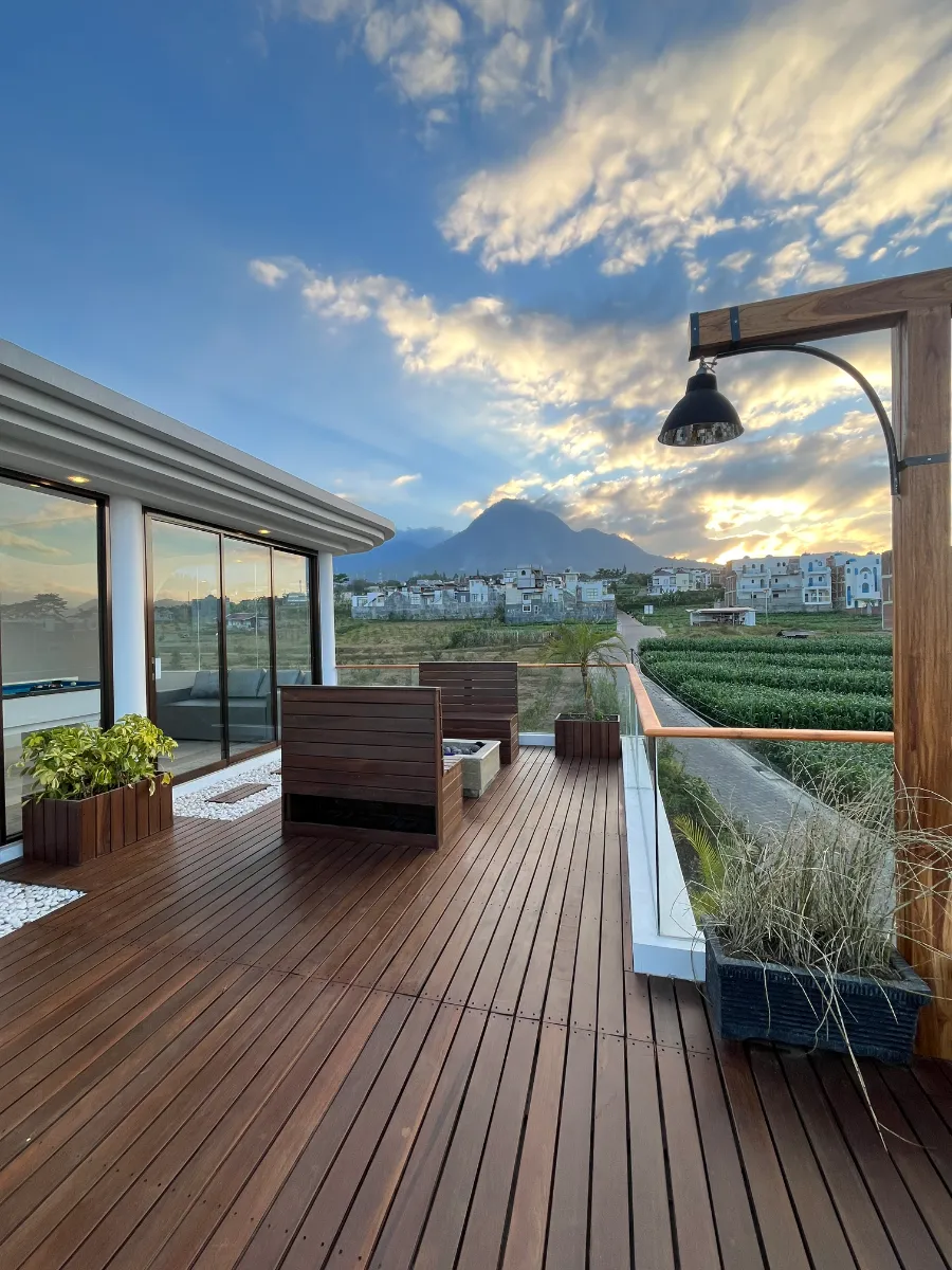 VILLA SKYHILL